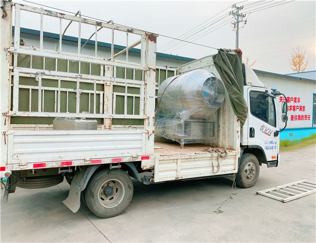 600L真空滾揉機、200L不銹鋼料車，發(fā)往安徽宿州