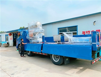 700雙層殺菌鍋1臺(tái)，200L料車(chē)2臺(tái)，發(fā)貨河南
