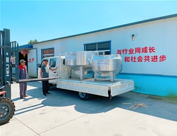 立式保溫電加熱夾層鍋1200L一臺，500L一臺，發(fā)往河南周口