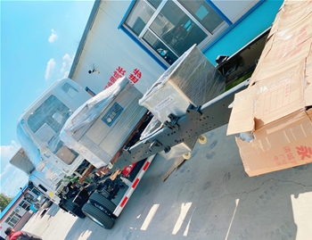 600雙室真空包裝機(jī)1臺，200L料車2臺發(fā)往河南漯河