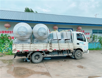 800L真空滾揉機(jī)2臺(tái)，200L料車(chē)15臺(tái)，發(fā)貨昌樂(lè)