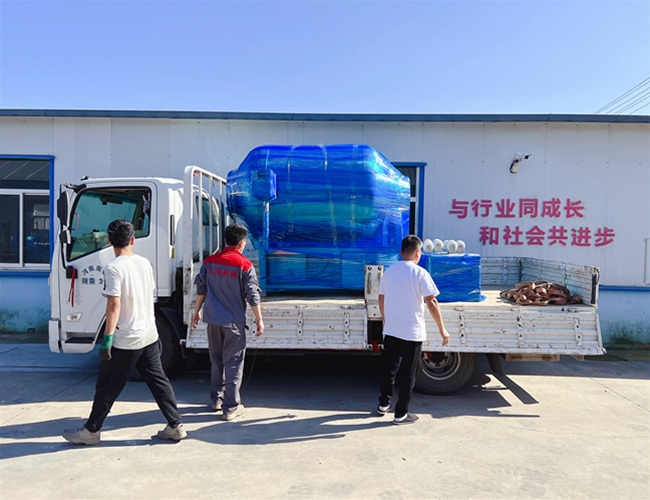 濮陽烤鴨廠訂購1200L真空滾揉機、200L料車2臺，發(fā)貨